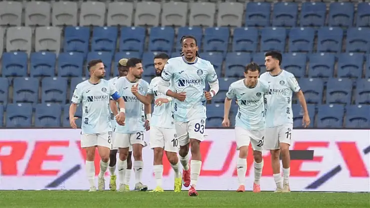Adana Demirspor'dan Başakşehir'e deplasman sürprizi