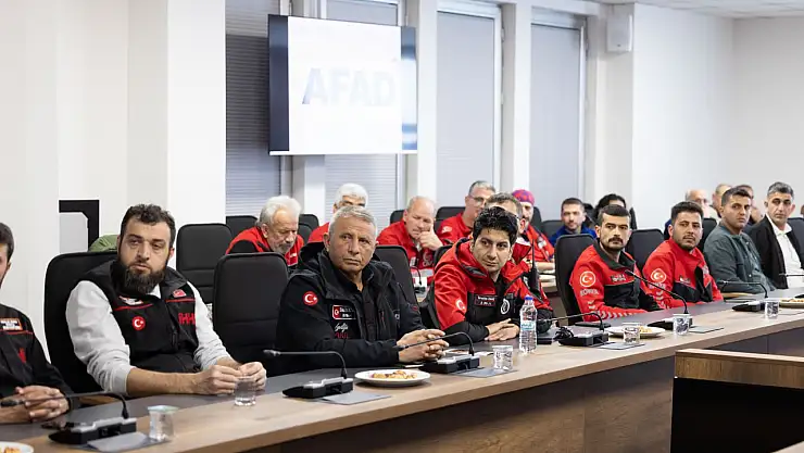 AFAD'dan Alperen Arama Kurtarma'ya teşekkür belgesi: Avcı, 'Ekibimle gurur duyuyorum'