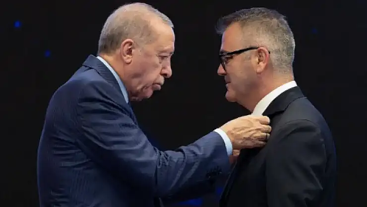 AK Parti'ye katılan Başkan Ustaoğlu'ndan ilk açıklama geldi: 'Kolay alınmış bir karar değil'