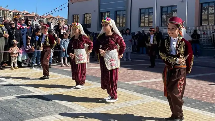 Akademi Mahallesi'nde yapımı tamamlanan okullar açıldı!