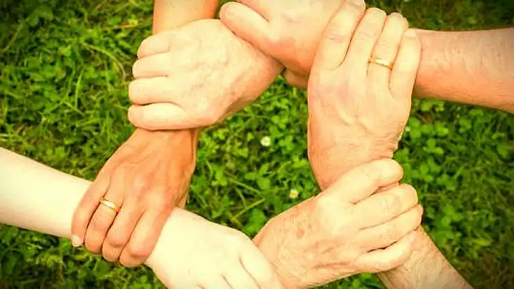 Akrabalık ilişkileri zayıflıyor mu? Yeni araştırma Türk halkının akrabalarına bakışını ortaya koydu!