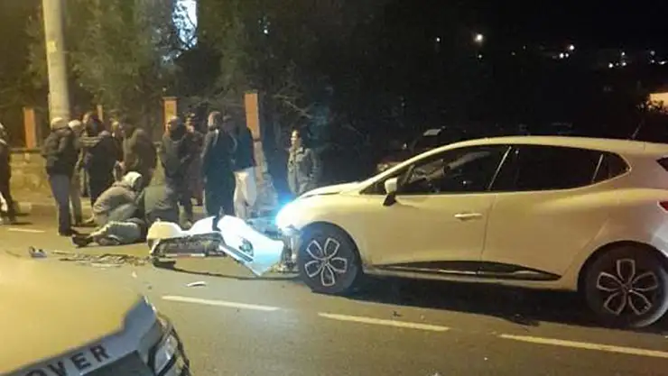 Akşam namazını kılmak için evden çıkan yaşlı adama otomobil çarptı