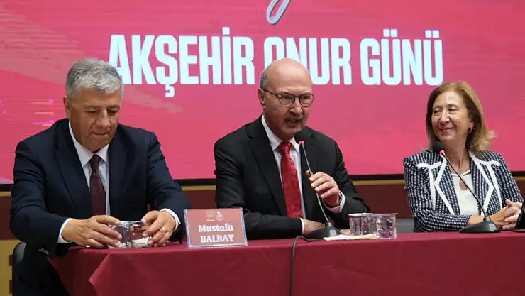 Akşehir'de Zafer Anıtı ve Kurtuluş Savaşı konulu sergiye yoğun ilgi!