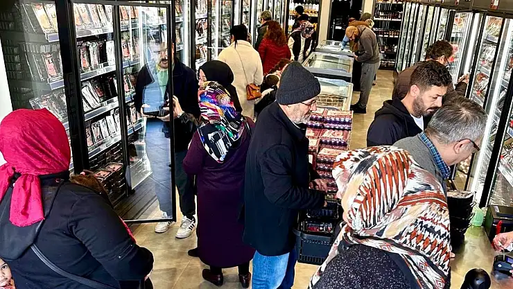 AKŞEKER fabrika satış mağazaları büyük ilgi görüyor!