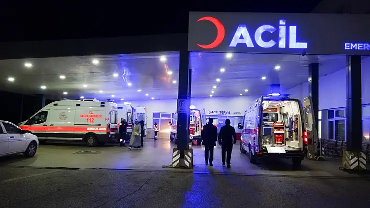 Alacak meselesi kanlı bitti! 2 kişi bıçaklandı