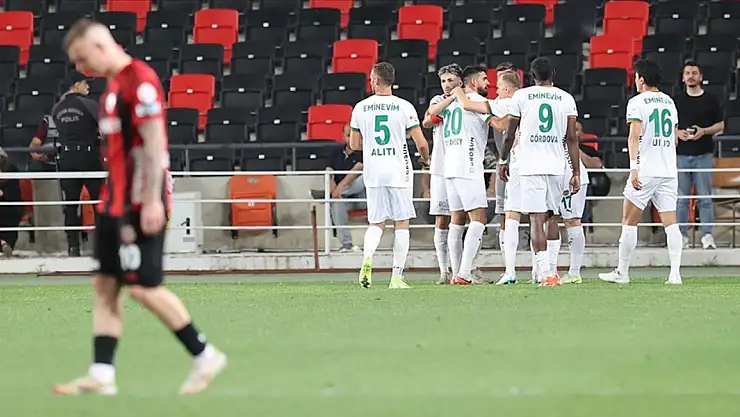 Alanyaspor deplasmanda tek golle güldü