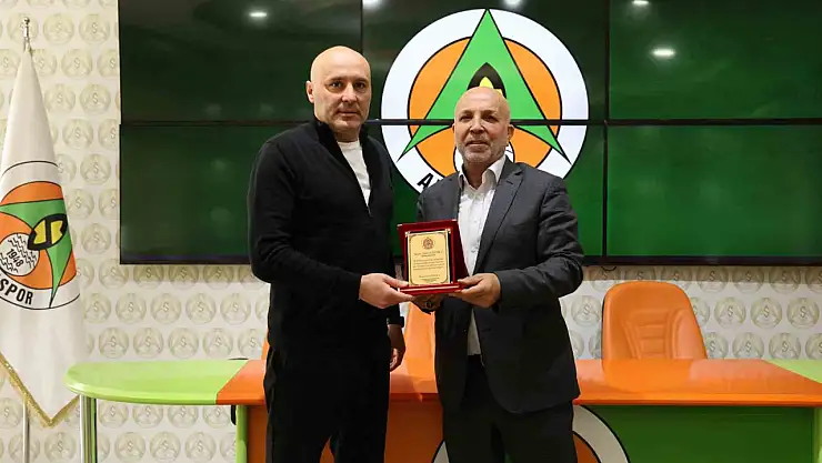 Alanyaspor Sami Uğurlu ile yollarını ayırdı!
