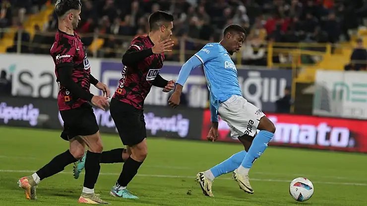 Alanyaspor Trabzonspor'u Geriden Gelerek Devirdi