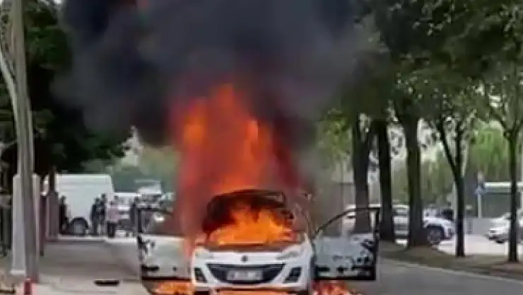 Alevlere teslim olan araçta patlamalar görüldü!