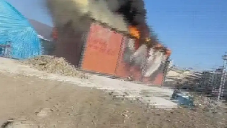 Alevlerin arasına dalıp faciayı önledi