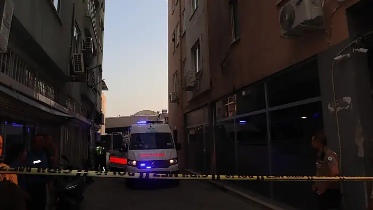 Alkol masasında bıçaklı kavga: 2 ölü, 2 yaralı