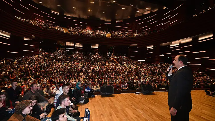 Altay üniversite tercihi yapacak öğrencileri Konya'ya davet etti