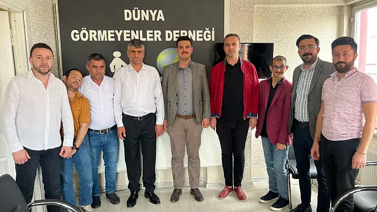 Anahtar Partisi Selçuklu İlçe Teşkilatı'ndan Dünya Görmeyenler Derneği'ne ziyaret
