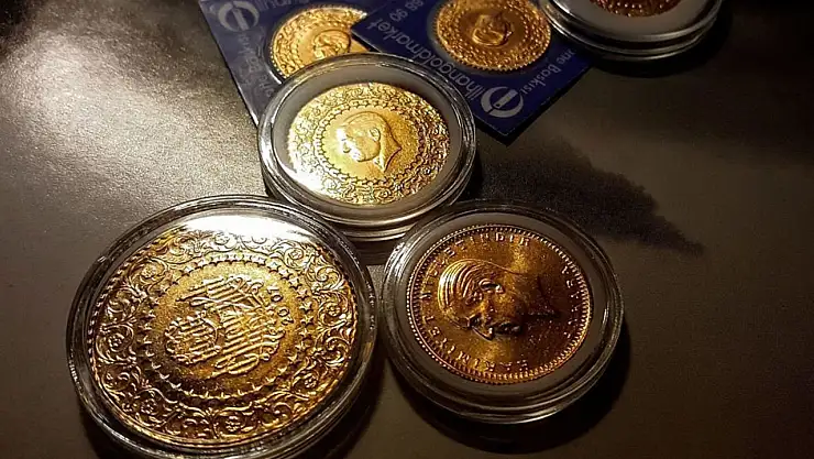 Aniden 900 lira artabilir: Cumhurbaşkanına yakın ekonomist gram altındaki depremi açıkladı