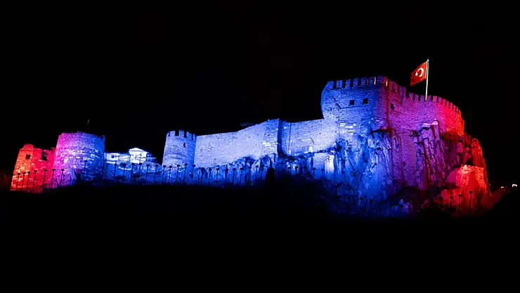 Ankara'nın simgeleri Jandarma Teşkilatının 186. yılına özel ışıklandırıldı