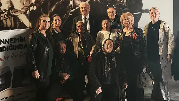 'Annemin Sandığından' defilesi düzenlendi