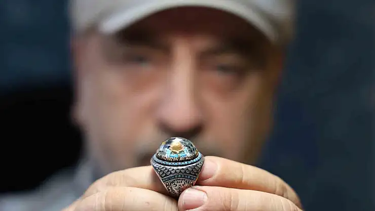 Annesini dinledi dünya çapında tanınan sanatçı oldu