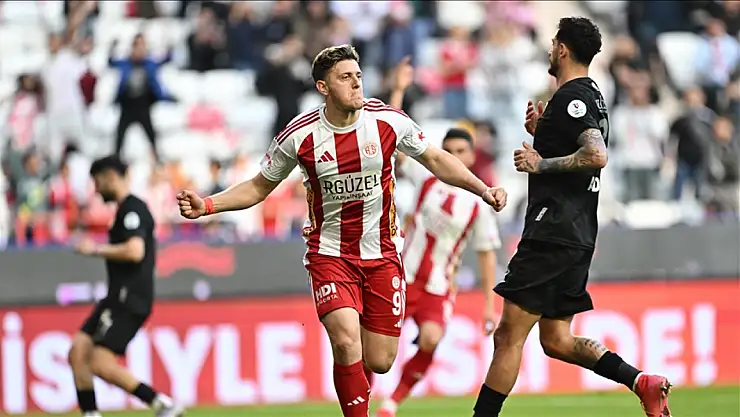 Antalyaspor, son dakikada Rizespor'u geçti!