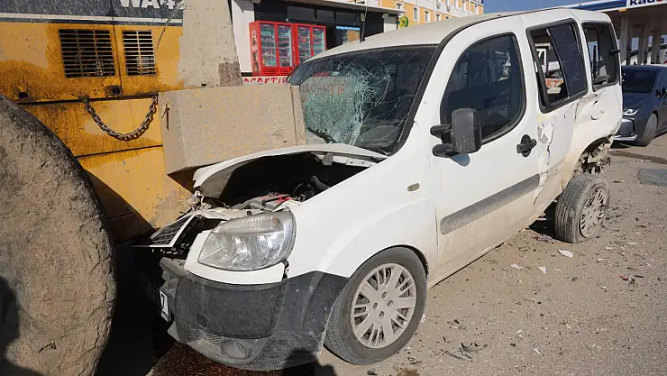 Aracın sağından geçmeyince çalışınca ortalığı savaş alanına çevirdi