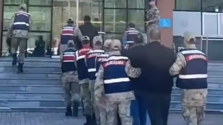 Aralarında Konya'nın da olduğu 47 ilde terör operasyonu: Çok sayıda kişi gözaltına alındı!