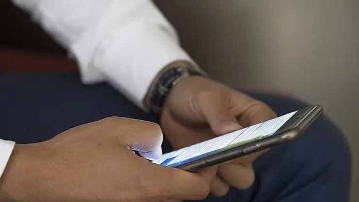 Araştırma: Tuvalette telefon kullanımı Hemoroid riskini artırıyor