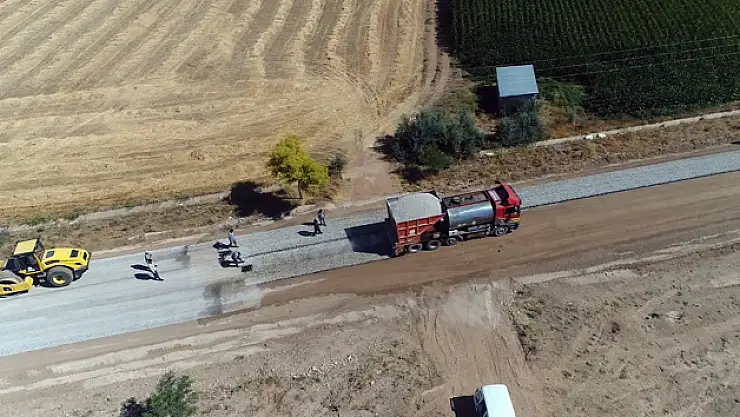 Arıkören - Ortaoba yolunda asfalt çalışmaları tamamlanıyor