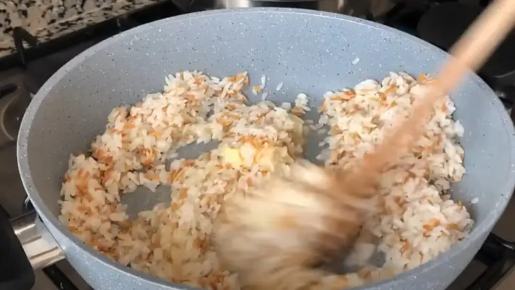 Arta kalan pirinç pilavından yapılıyor. Şimdiye kadar hep boşuna çöpe dökmüşüz…