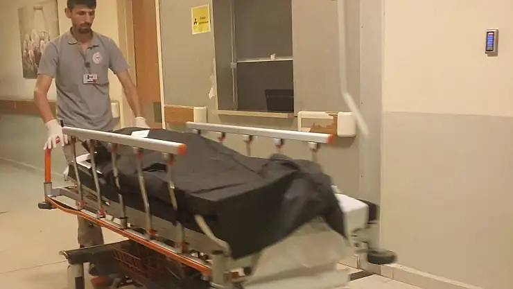 Asansör boşluğuna düşüp hayatını kaybetti