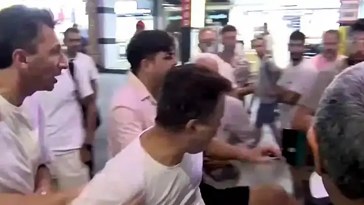 Atatürk Tartışması Sokak Ortasında Kanlı Bitti: Linç Girişimi ve Sosyal Medya Krizi