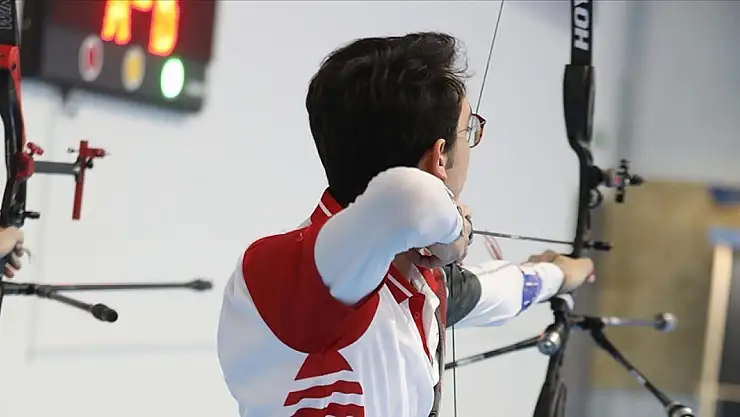 Avrupa Salon Okçuluk Şampiyonası'nda Mete Gazoz finalde!