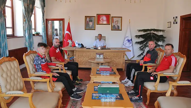 Avrupa Şampiyonu Ergün'den Başkan Akkaya'ya teşekkür ziyareti