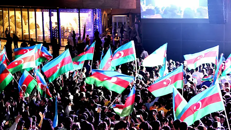 Azerbaycan bağımsızlığının 107. yılını kutluyor!