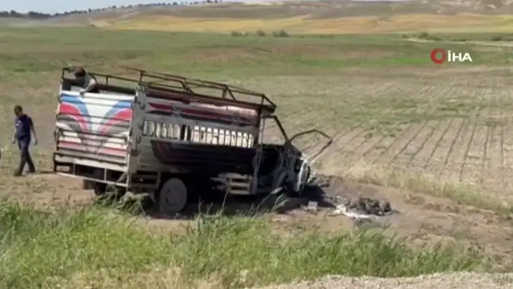 Baba ve oğlu kamyonette yanmış halde bulundu
