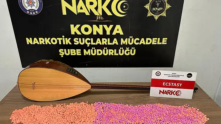 Bağlamanın içinden binlerce uyuşturucu hap çıktı