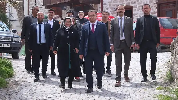 Bahçeci: Sahada partimize olan teveccühü derinden hissettik