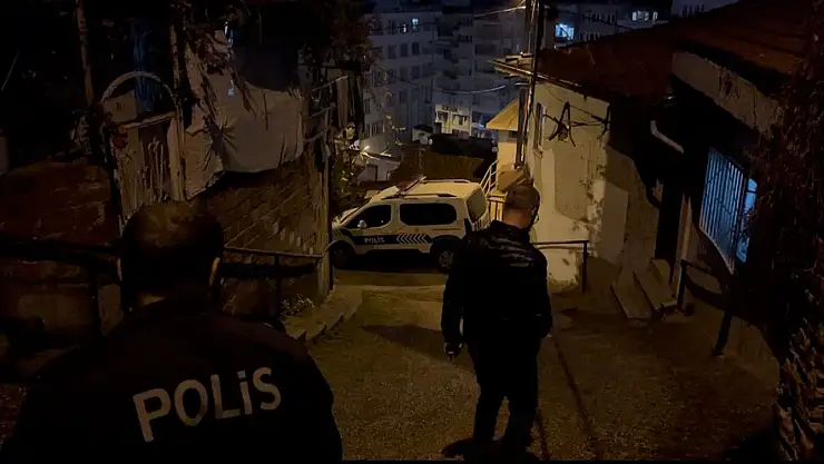 Bahçesine çıkan yaşlı kadın, korkunç manzarayla karşılaştı!