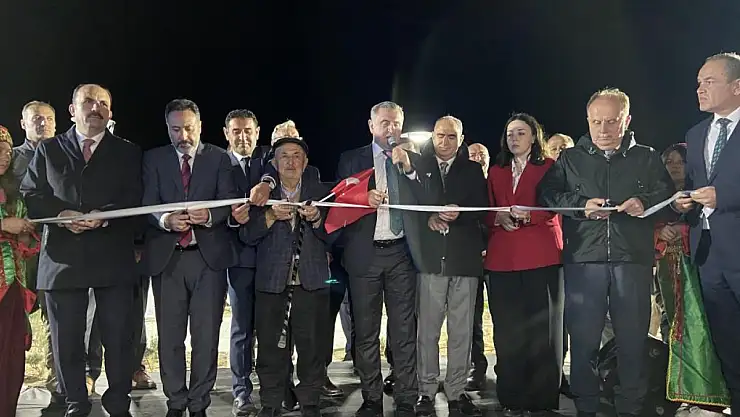 Bakan Bak Hüyük'te konuştu! Gençlerimizin çiftçilikle uğraşmasını istiyoruz