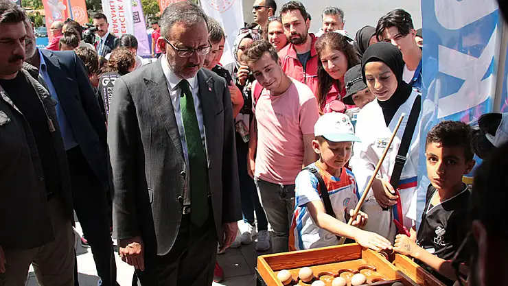 Bakan Kasapoğlu, Konya'da 5. İslami Dayanışma Oyunları etkinlik alanını gezdi