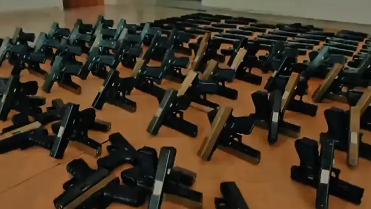 Bakan Yerlikaya duyurdu: '353 tabanca ve 913 silah ele geçirildi'