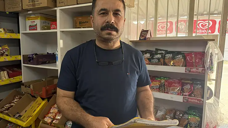 Bakkaldan veresiye defteri aldı: Herkesin borcunu ödeyip, kayıplara karıştı!