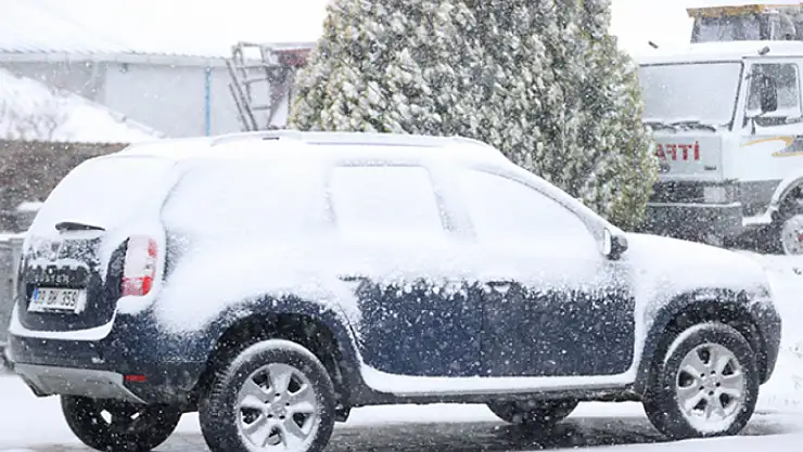 Balkan soğukları kar yağışına döndü!