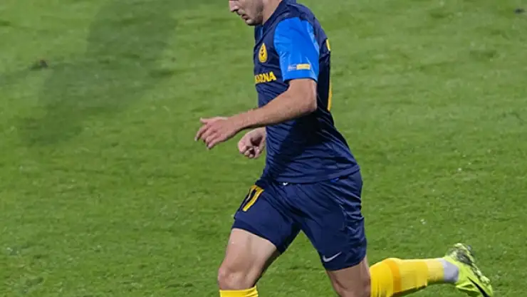 Başakşehir bir futbolcuyu daha kadrosuna kattı!