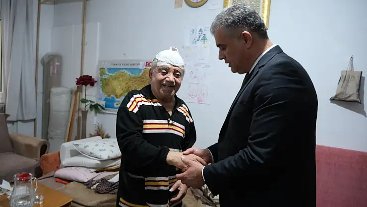 Başkan Ahmet Kısa'dan, eski başkana 'Geçmiş olsun' ziyareti