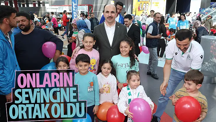 Başkan Altay, Bilim Merkezi Çocuk Şenliği'nde Miniklerin Coşkusuna Ortak Oldu