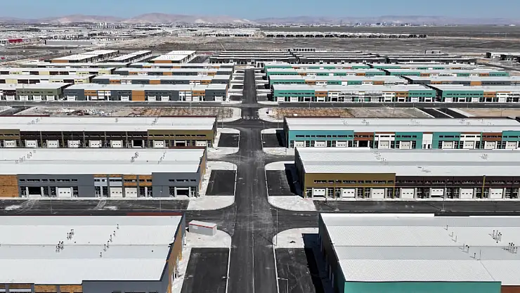 Başkan Altay, Yeni Sanayi Sitesi'nin tanıtımını yaptı: '3 etabı teslim aşamasına geldi'