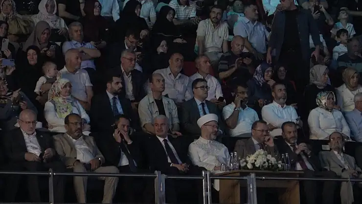 Başkan Erbaş Konya'da hafızlık merasimine katıldı!