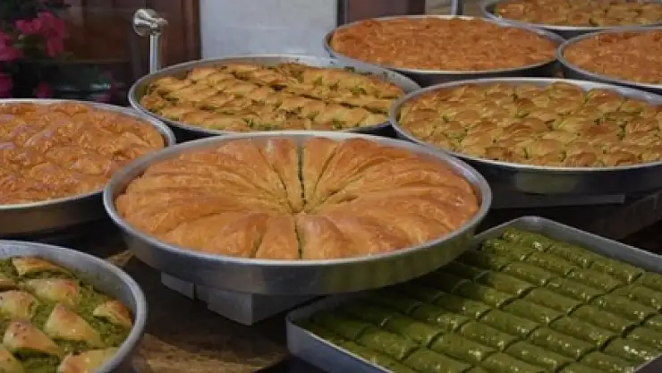 Başkan Kağnıcı 'Bayramda tatlıcı esnafına sahip çıkın'