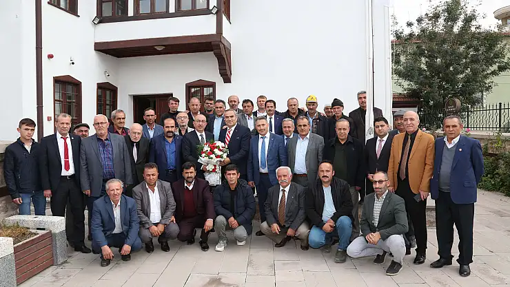 Başkan Kavuş muhtarların gününü kutladı