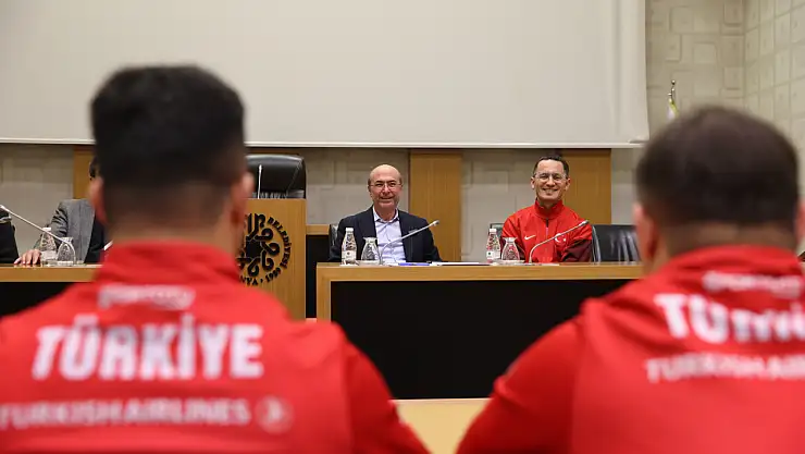Başkan Pekyatırmacı, Down Sendromlular Futsal Milli Takımı'nı Ağırladı
