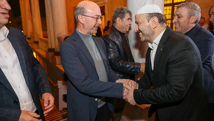 Başkan Pekyatırmacı, Kadir Gecesi'nde vatandaşlarla bir araya geldi